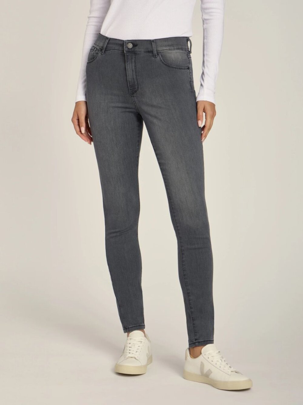 Mott and Bow Orchard High Rise Jeans in Grey